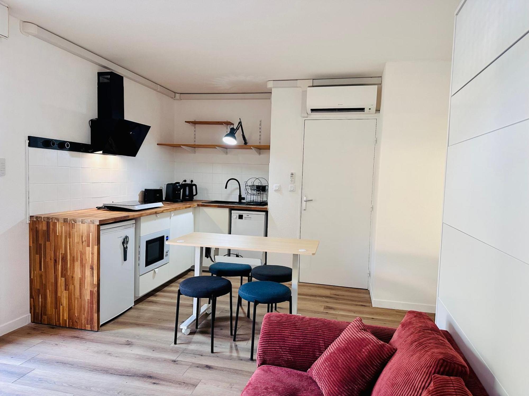 Apartment 40M2-Air Conditioning-Elevator-Underground Parking-Self Checkin! Appart Climatise 40M2-Ascenseur-Parking Souterrain -Arrivee Autonome Avignon Exteriör bild
